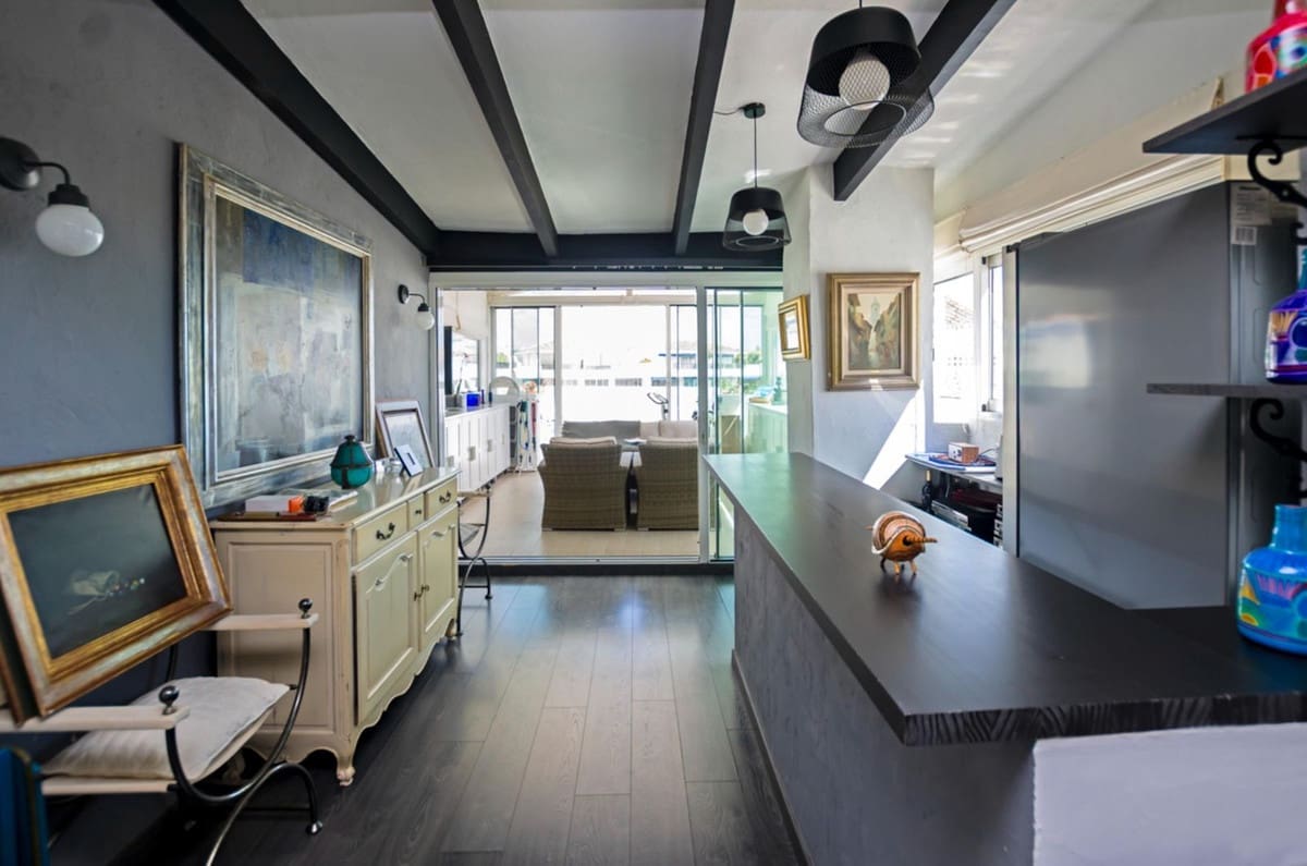 3 soveværelse Penthouse til salg i Puerto Banus med swimmingpool garage - € 1.197.000 (Ref: 9509458)