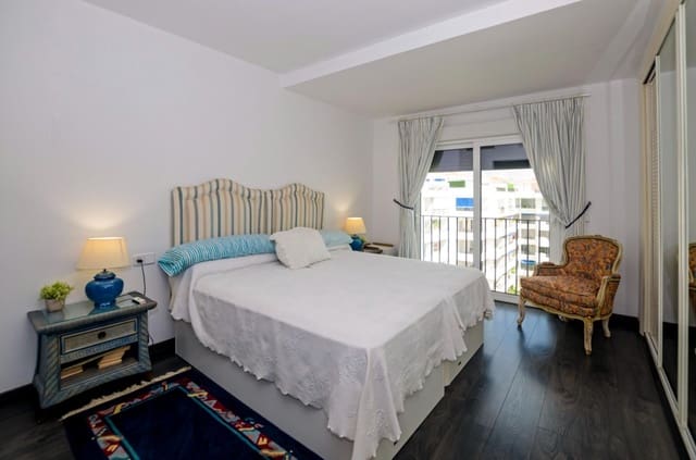 3 bedroom Penthouse for sale in Puerto Banus, Marbella with pool garage - € 1,197,000 (Ref: 9509458)