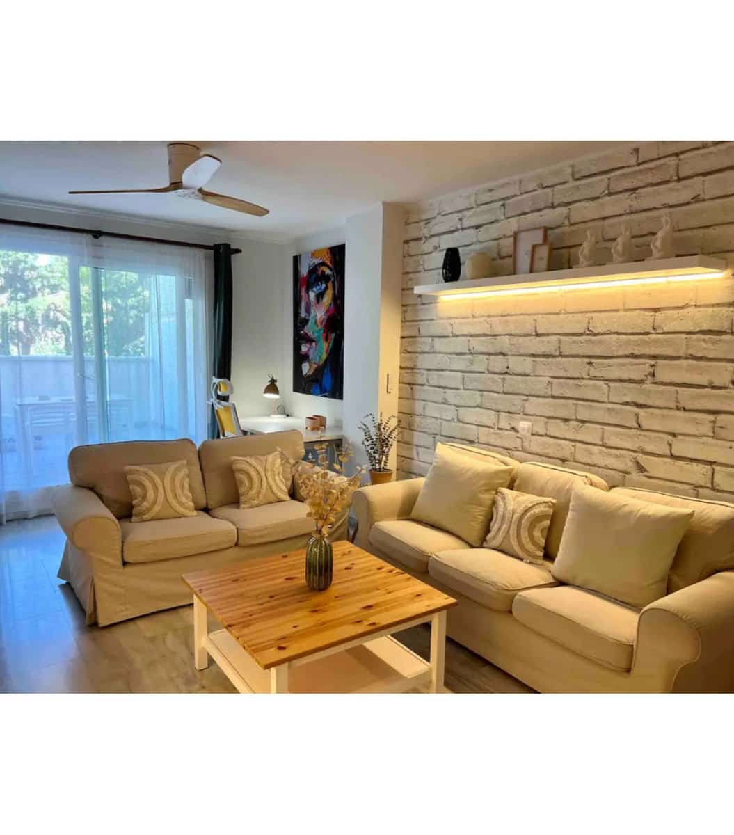 2 soverom Leilighet til salgs i Nueva Andalucia med svømmebasseng garasje - € 360 000 (Ref: 9509459)