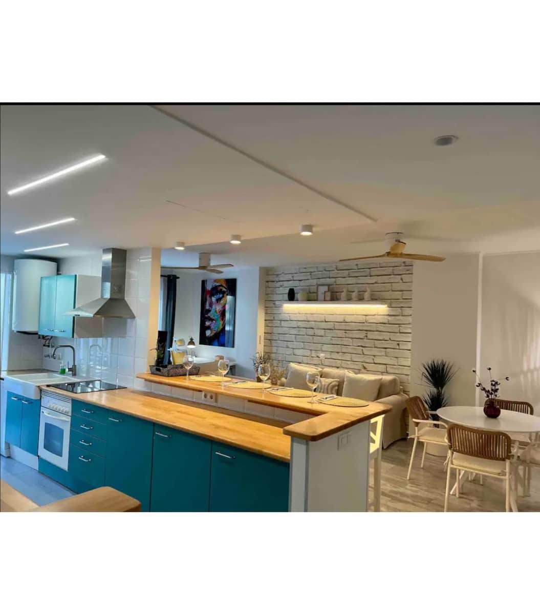 2 soverom Leilighet til salgs i Nueva Andalucia med svømmebasseng garasje - € 360 000 (Ref: 9509459)