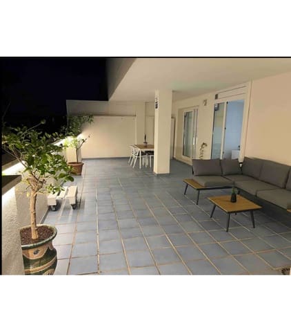 2 soverom Leilighet til salgs i Nueva Andalucia, Marbella med svømmebasseng garasje - € 360 000 (Ref: 9509459)