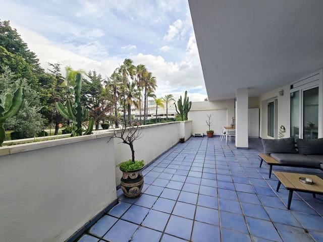 2 chambre Appartement à vendre à Nueva Andalucia, Marbella avec piscine garage - 360 000 € (Ref: 9509459)