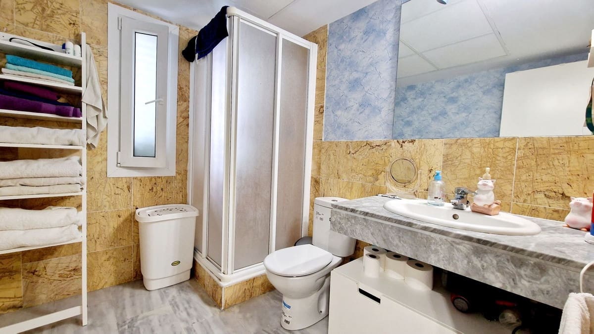 2 soveværelse Lejlighed til salg i Nueva Andalucia med swimmingpool garage - € 390.000 (Ref: 9509459)