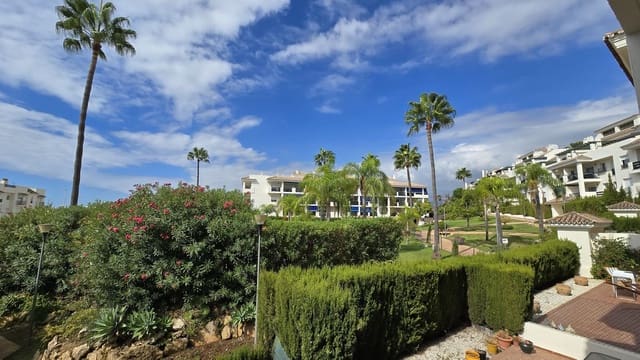 2 soverom Leilighet til salgs i Nueva Andalucia, Marbella med svømmebasseng garasje - € 375 000 (Ref: 9509463)