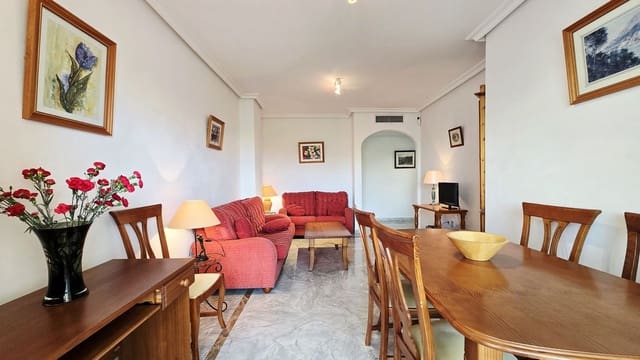 2 chambre Appartement à vendre à Nueva Andalucia, Marbella avec piscine garage - 375 000 € (Ref: 9509463)