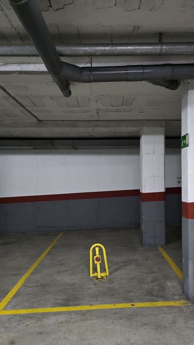 2 slaapkamer Appartement te koop in Nueva Andalucia met zwembad garage - € 375.000 (Ref: 9509463)