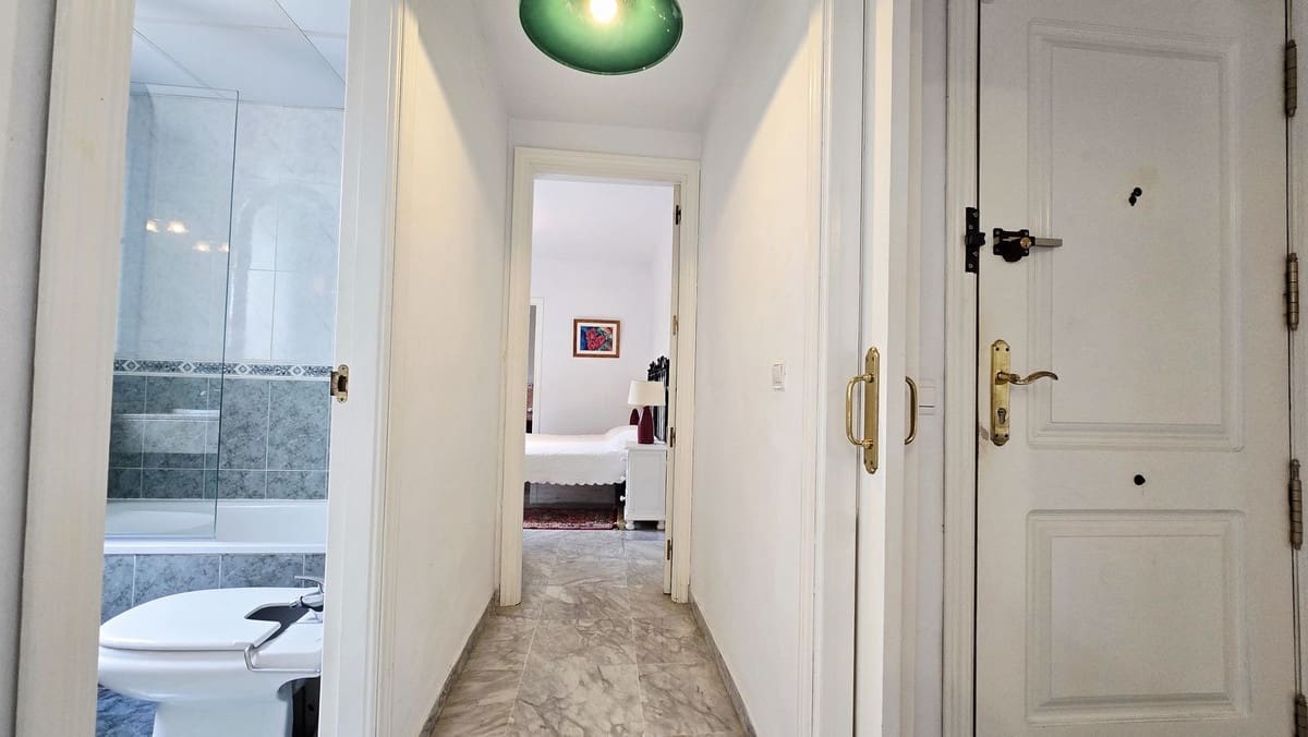 2 slaapkamer Appartement te koop in Nueva Andalucia met zwembad garage - € 375.000 (Ref: 9509463)