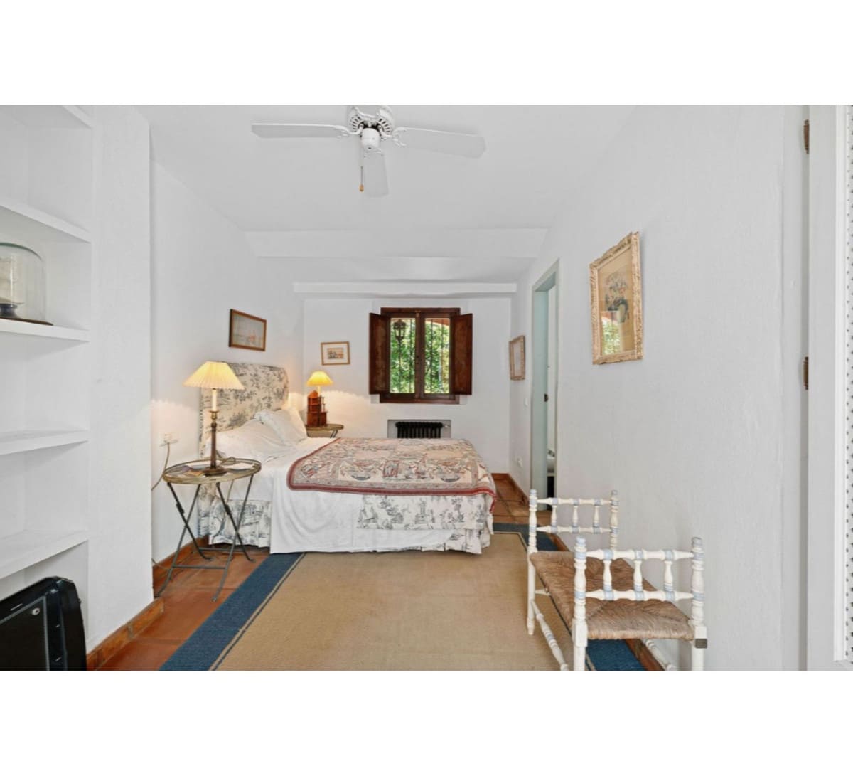 5 slaapkamer Villa te koop in Nueva Andalucia met zwembad garage - € 2.495.000 (Ref: 9509466)