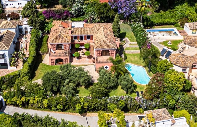 5 Zimmer Villa zu verkaufen in Nueva Andalucia, Marbella mit Pool Garage - 2.495.000 € (Ref: 9509466)