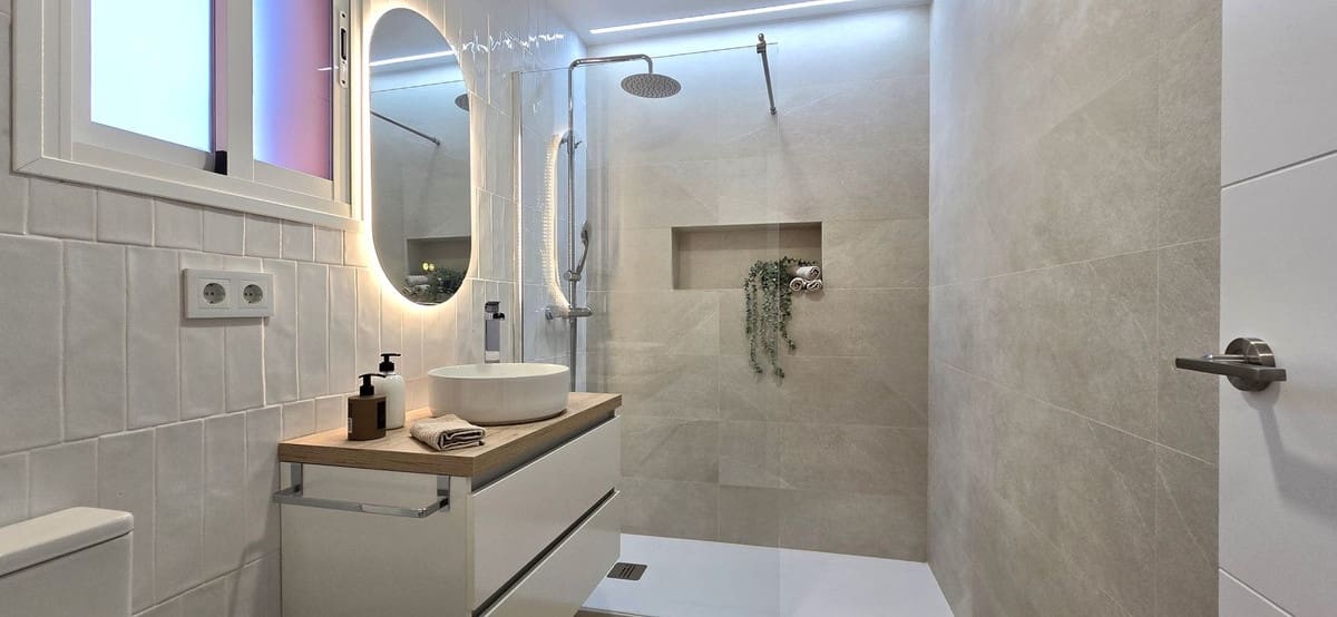 1 bedroom Penthouse for sale in New Golden Mile with pool garage - € 269,999 (Ref: 9509467)