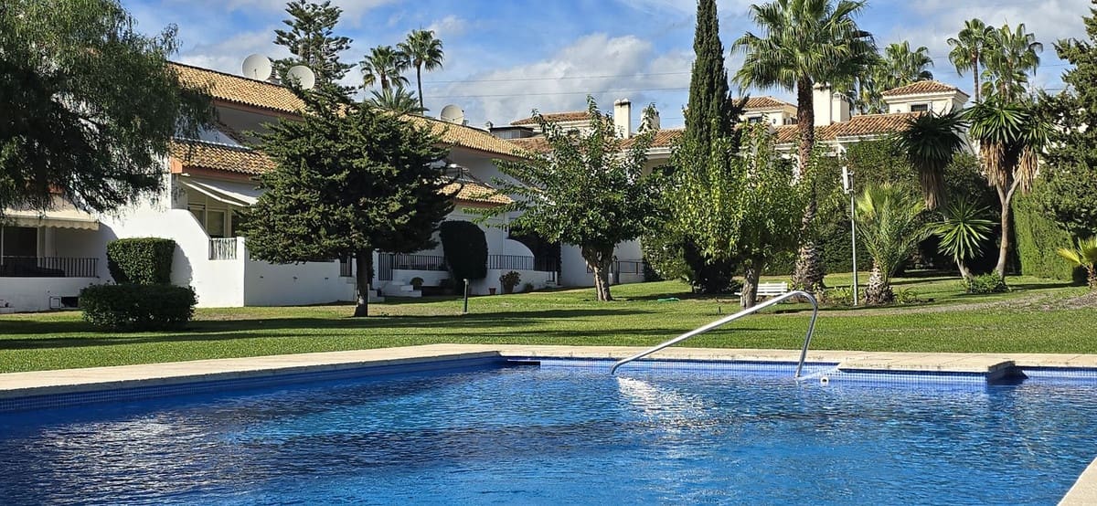 1 bedroom Penthouse for sale in New Golden Mile with pool garage - € 269,999 (Ref: 9509467)