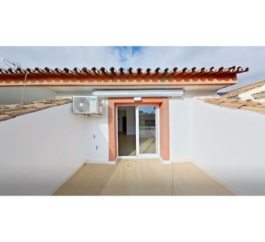 1 sovrum Takvåning till salu i Estepona med pool garage - 270 000 € (Ref: 9509468)