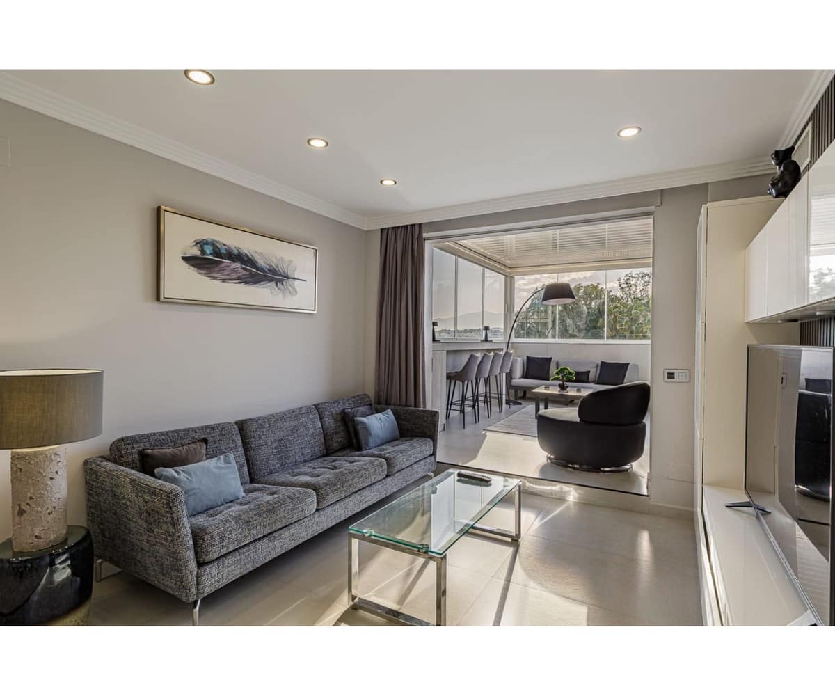 3 bedroom Penthouse for sale in Nueva Andalucia with pool garage - € 730,000 (Ref: 9509472)