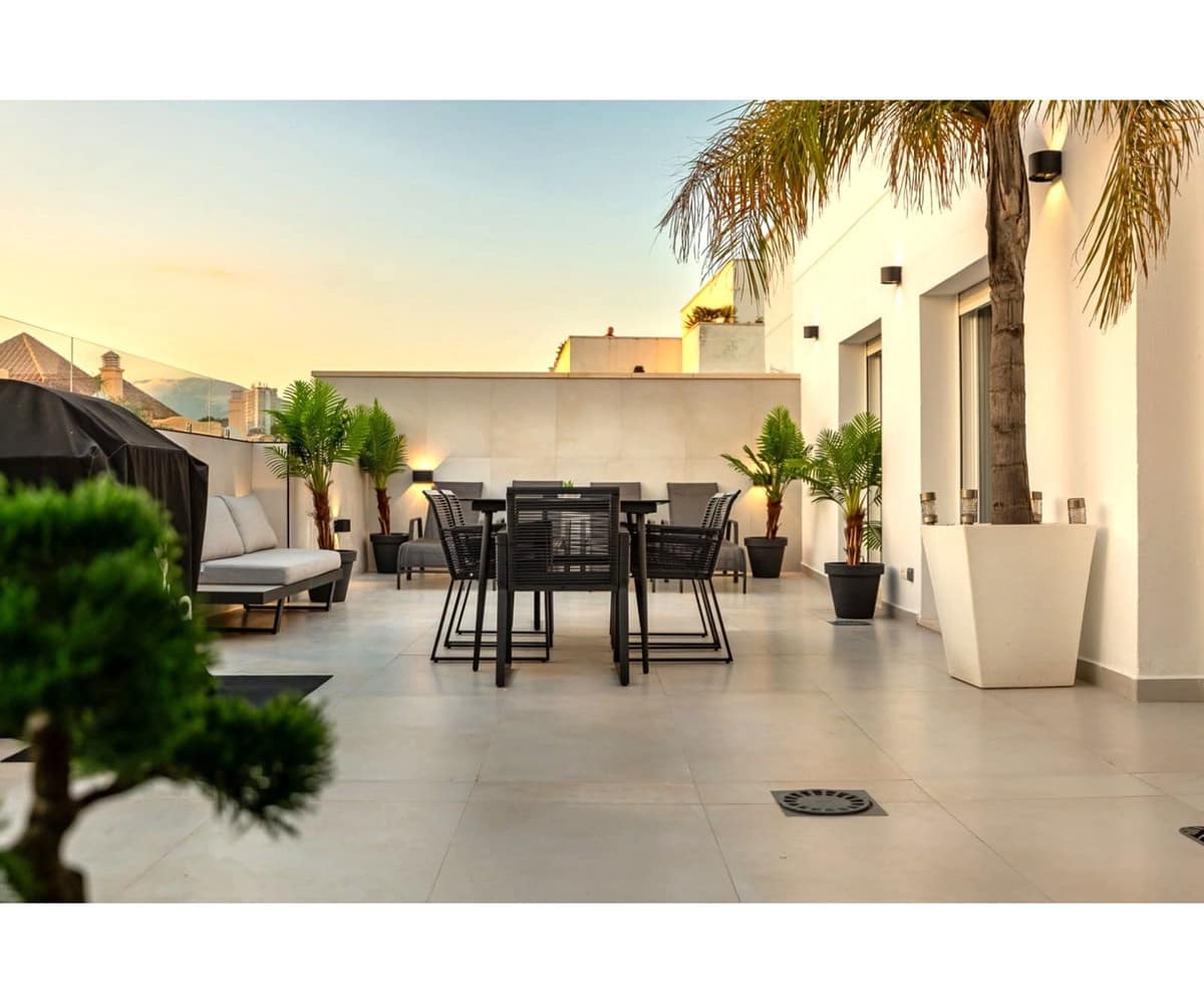 3 bedroom Penthouse for sale in Nueva Andalucia with pool garage - € 730,000 (Ref: 9509472)