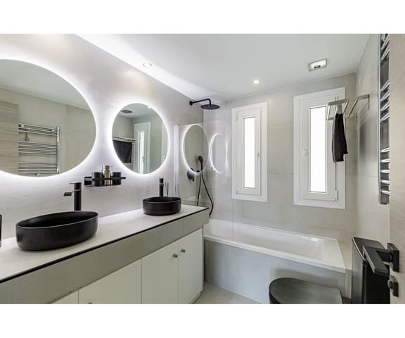 3 quarto Penthouse para venda em Nueva Andalucia, Marbella com piscina garagem - 730 000 € (Ref: 9509472)