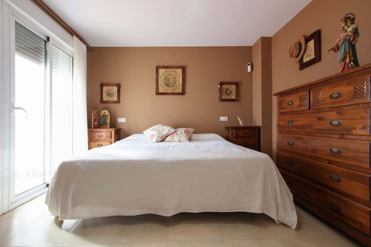 3 soverom Leilighet til salgs i Puerto Banus med svømmebasseng garasje - € 680 000 (Ref: 9509474)