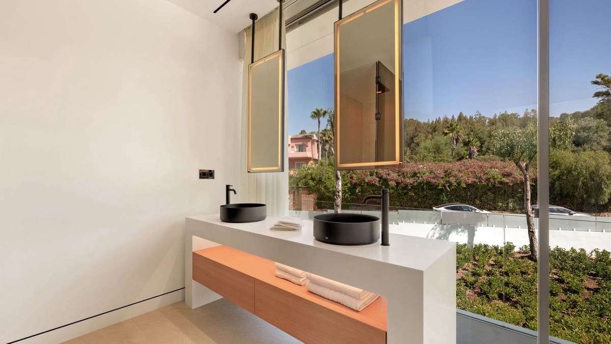 4 chambre Villa/Maison Semi-Mitoyenne à vendre à Marbella avec piscine garage - 7 500 000 € (Ref: 9509477)