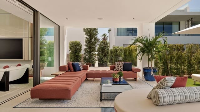 4 chambre Villa/Maison Semi-Mitoyenne à vendre à Marbella avec piscine garage - 7 500 000 € (Ref: 9509477)