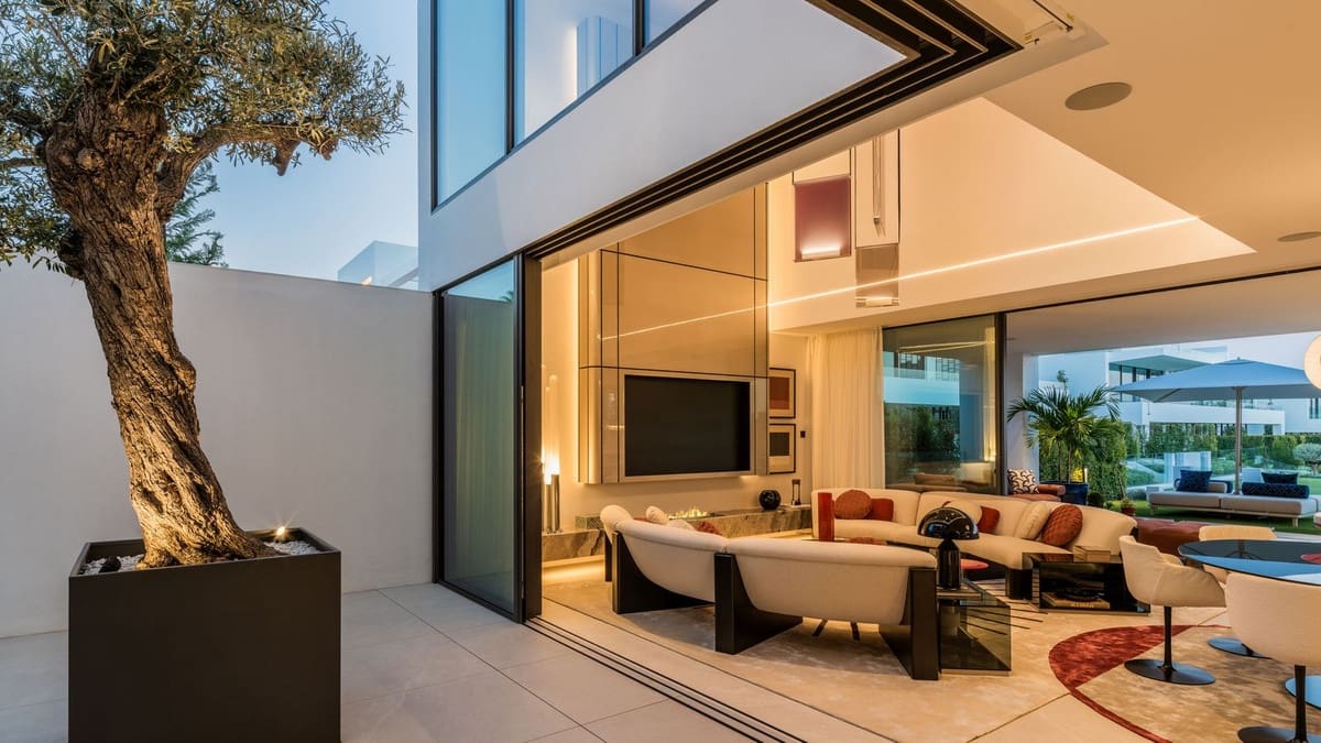 4 chambre Villa/Maison Semi-Mitoyenne à vendre à Marbella avec piscine garage - 7 500 000 € (Ref: 9509477)