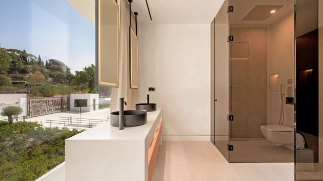 4 quarto Moradia Geminada para venda em Marbella com piscina garagem - 7 500 000 € (Ref: 9509477)