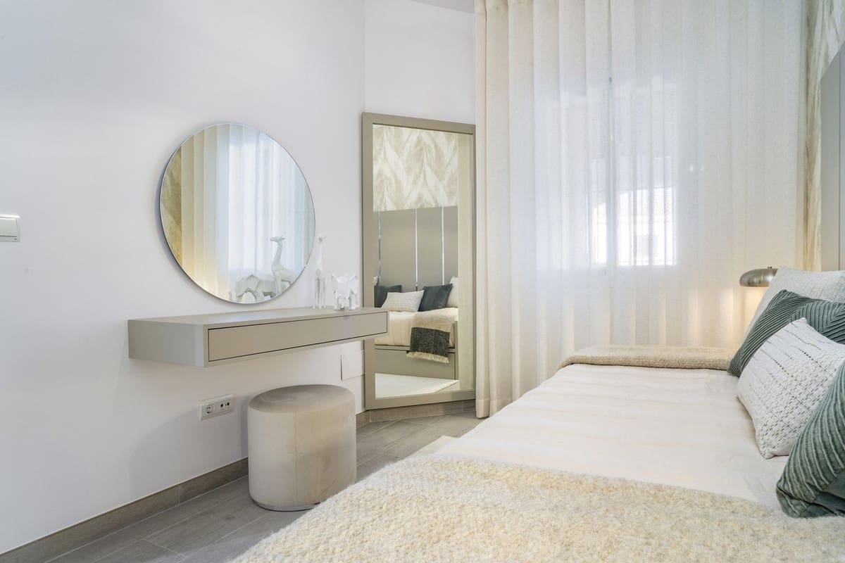 3 soveværelse Lejlighed til salg i Nueva Andalucia med swimmingpool - € 1.090.000 (Ref: 9509478)