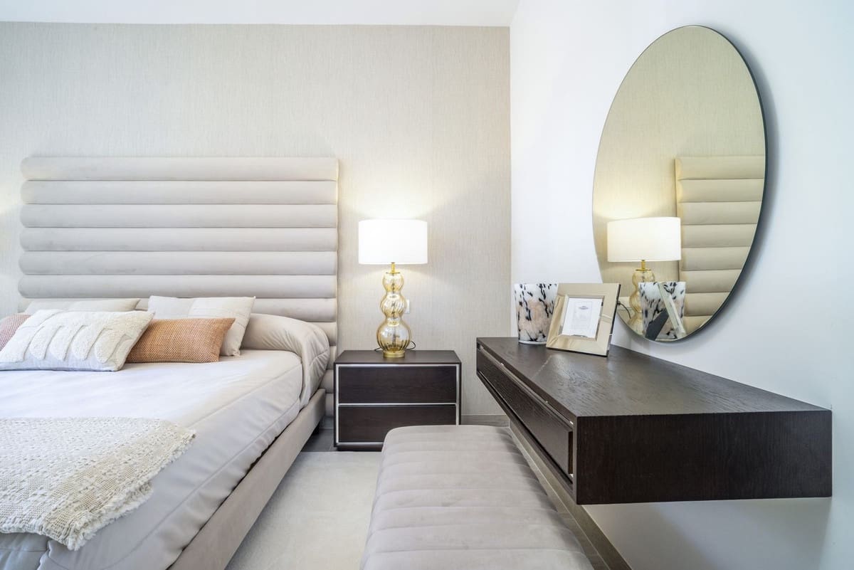 3 soveværelse Lejlighed til salg i Nueva Andalucia med swimmingpool - € 1.090.000 (Ref: 9509478)