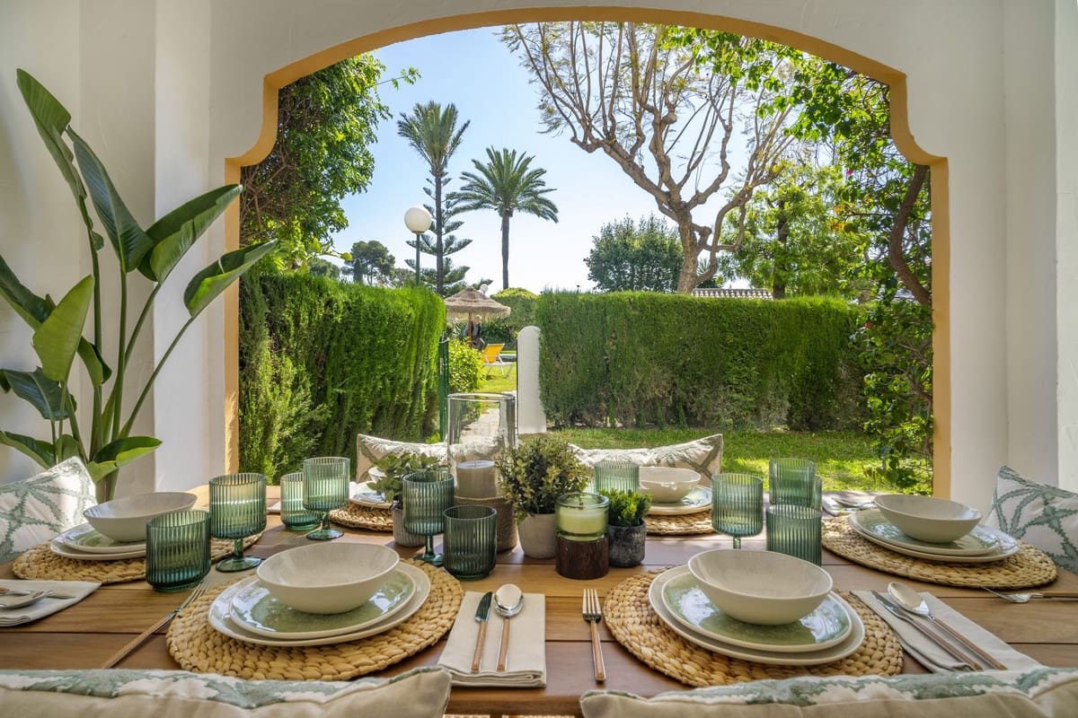 3 soveværelse Lejlighed til salg i Nueva Andalucia med swimmingpool - € 1.090.000 (Ref: 9509478)