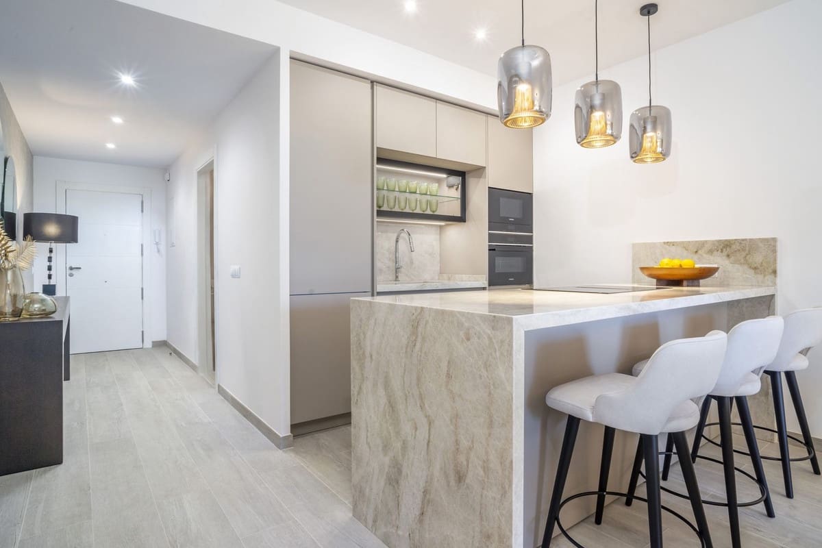 3 quarto Apartamento para venda em Nueva Andalucia com piscina - 1 090 000 € (Ref: 9509478)