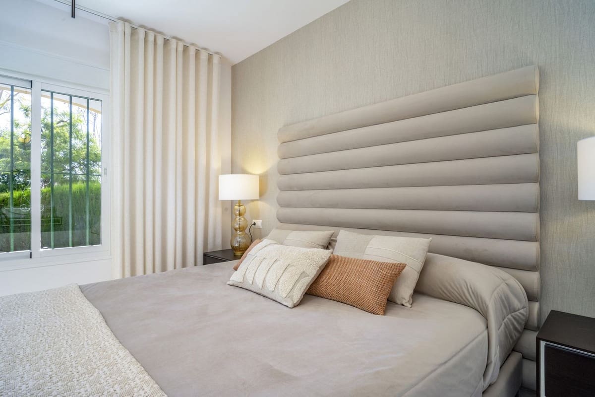 3 quarto Apartamento para venda em Nueva Andalucia com piscina - 1 090 000 € (Ref: 9509478)