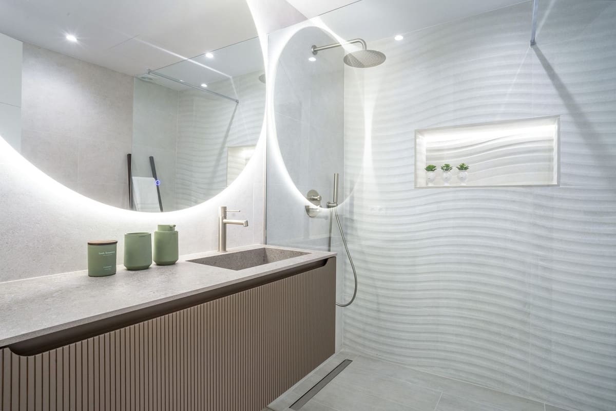 3 quarto Apartamento para venda em Nueva Andalucia com piscina - 1 090 000 € (Ref: 9509478)