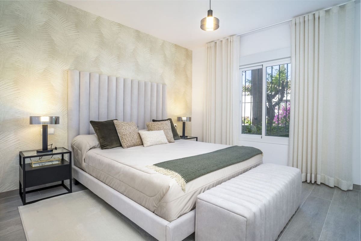 3 quarto Apartamento para venda em Nueva Andalucia com piscina - 1 090 000 € (Ref: 9509478)