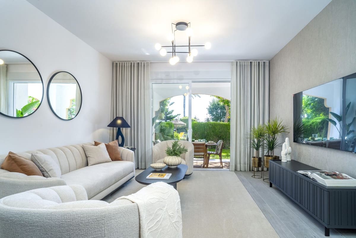 3 quarto Apartamento para venda em Nueva Andalucia com piscina - 1 090 000 € (Ref: 9509478)