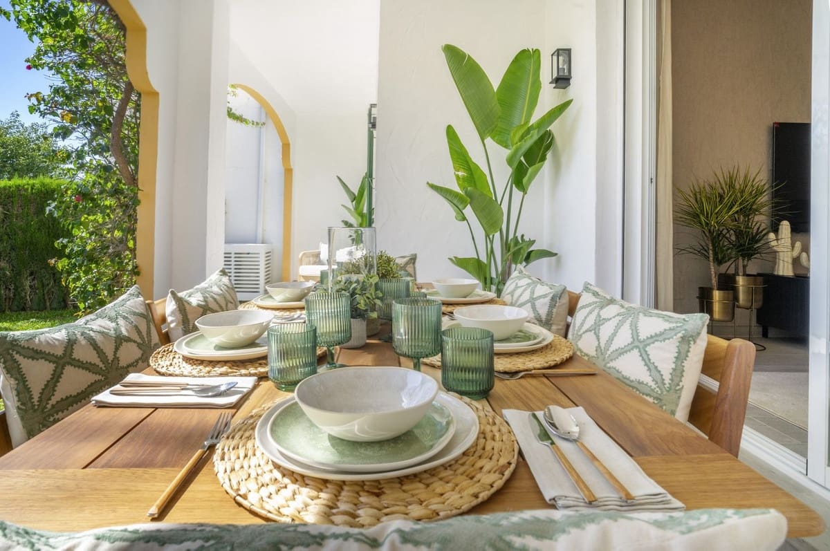 3 quarto Apartamento para venda em Nueva Andalucia com piscina - 1 090 000 € (Ref: 9509478)