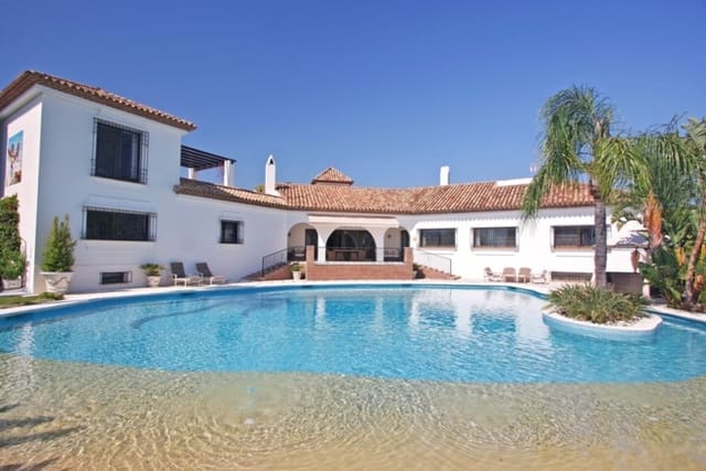 6 soveværelse Villa til salg i Estepona med swimmingpool garage - € 2.750.000 (Ref: 9509482)