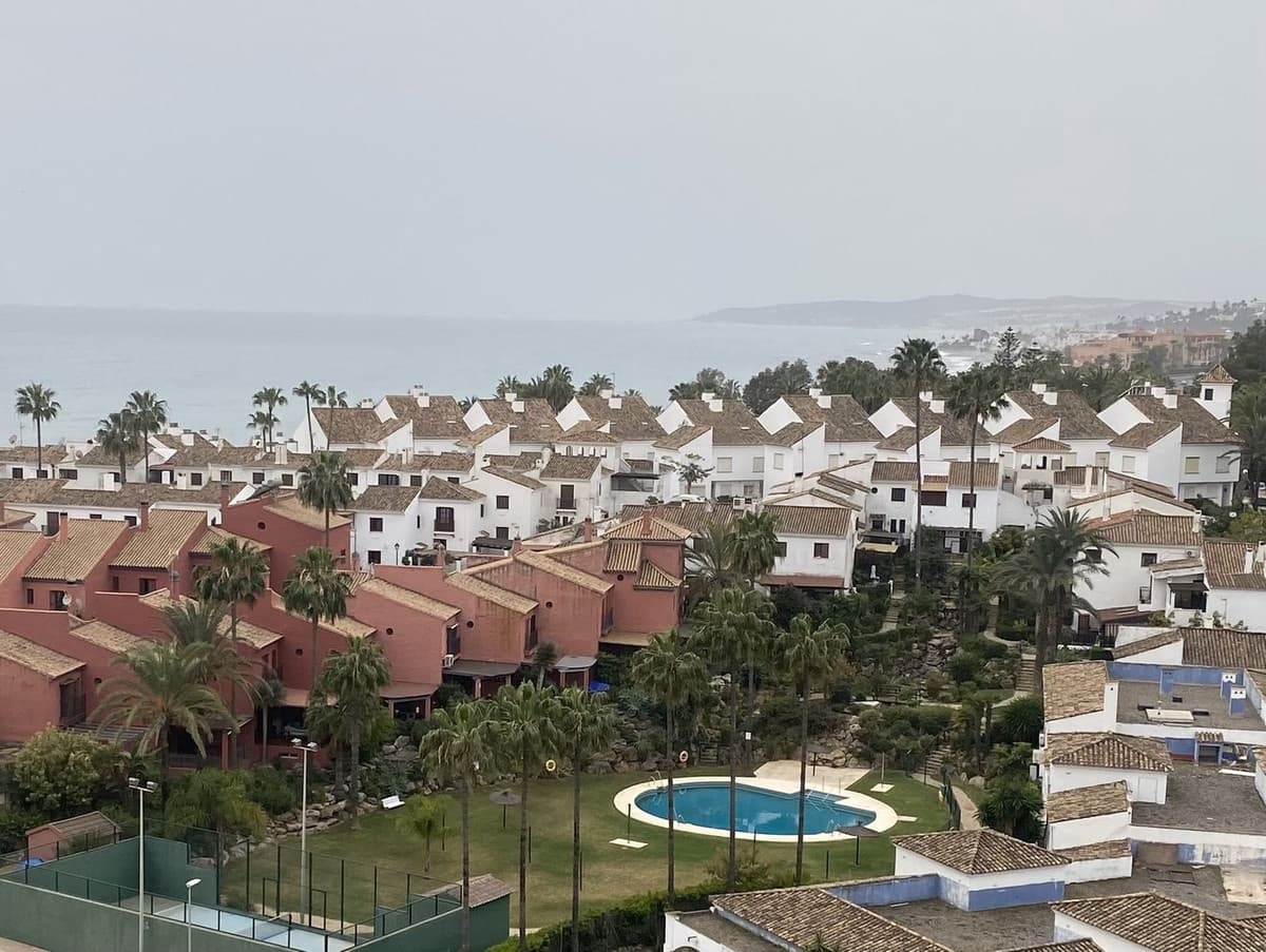 2 soverom Hus til salgs i Estepona med svømmebasseng garasje - € 469 000 (Ref: 9509486)