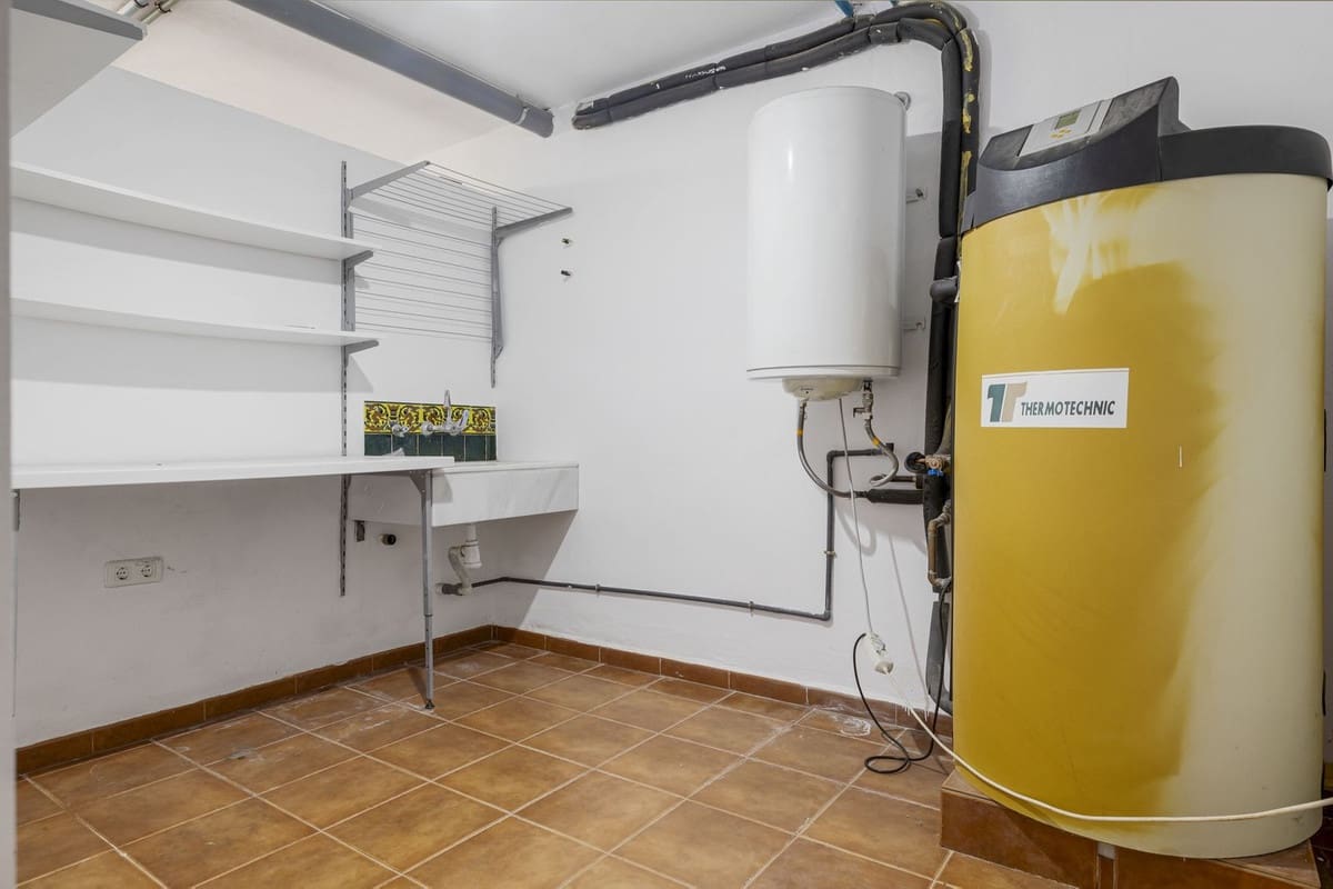 4 quarto Casa em Banda para venda em San Pedro de Alcantara com piscina garagem - 949 000 € (Ref: 9509487)