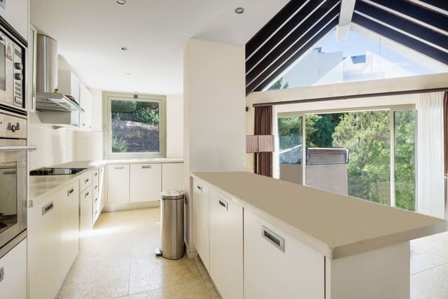 3 slaapkamer Penthouse te koop in Benahavís met zwembad - € 1.075.000 (Ref: 9509488)