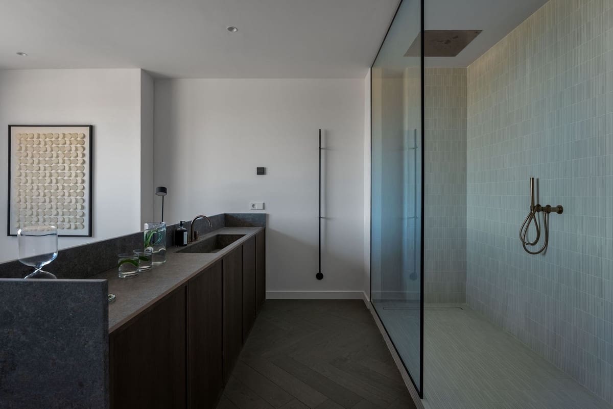 4 bedroom Apartment for sale in Nueva Andalucia with pool garage - € 3,495,000 (Ref: 9509492)