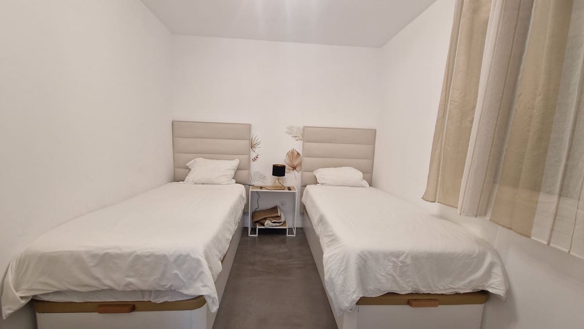 2 bedroom Apartment for sale in Nueva Andalucia with pool garage - € 525,000 (Ref: 9509494)