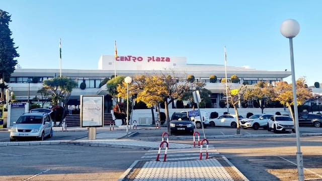 Restaurant/bar te huur in Nueva Andalucia, Marbella - € 2.200 (Ref: 9509496)