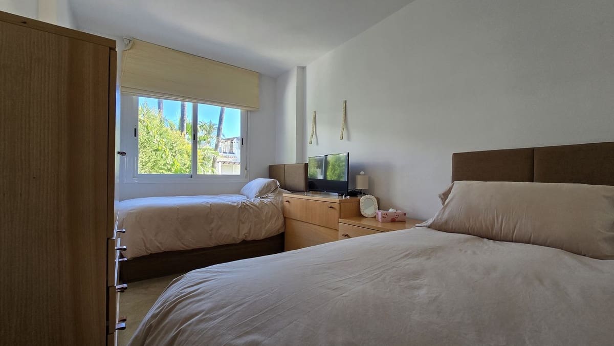 2 soveværelse Lejlighed til leje i San Pedro de Alcantara med swimmingpool garage - € 2.400 (Ref: 9509497)