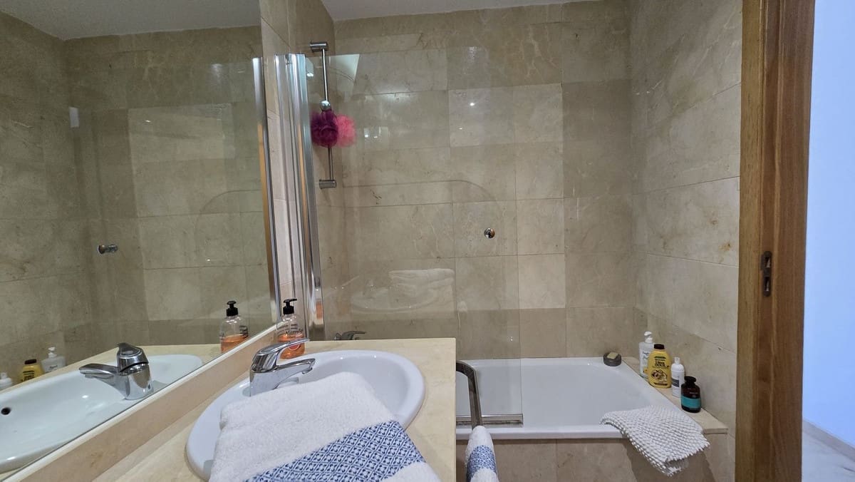 2 soveværelse Lejlighed til leje i San Pedro de Alcantara med swimmingpool garage - € 2.400 (Ref: 9509497)