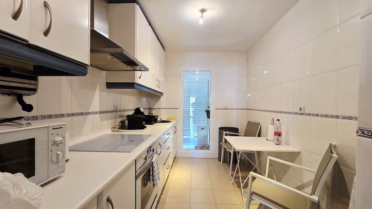 2 sypialnia Apartament do wynajęcia w San Pedro de Alcantara z basenem garażem - 2 300 € (Ref: 9509497)