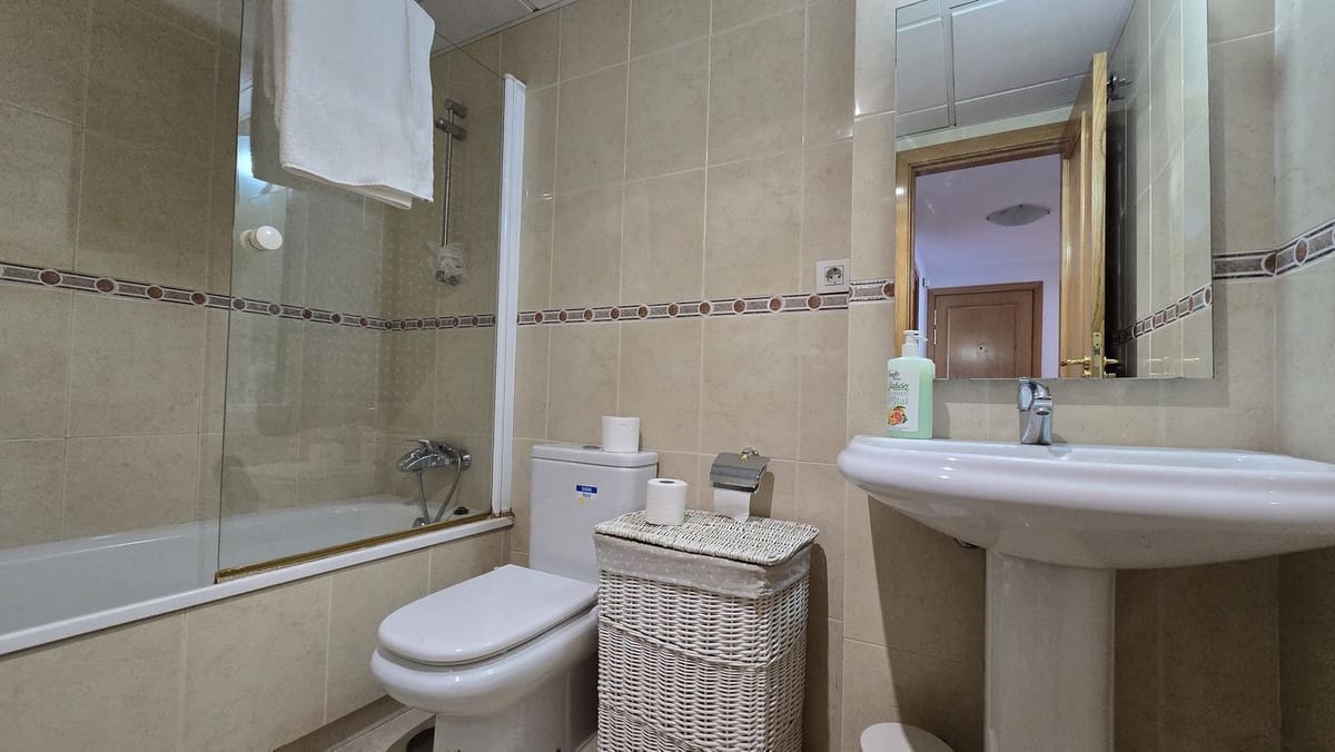 2 sypialnia Apartament do wynajęcia w San Pedro de Alcantara z basenem garażem - 2 300 € (Ref: 9509497)