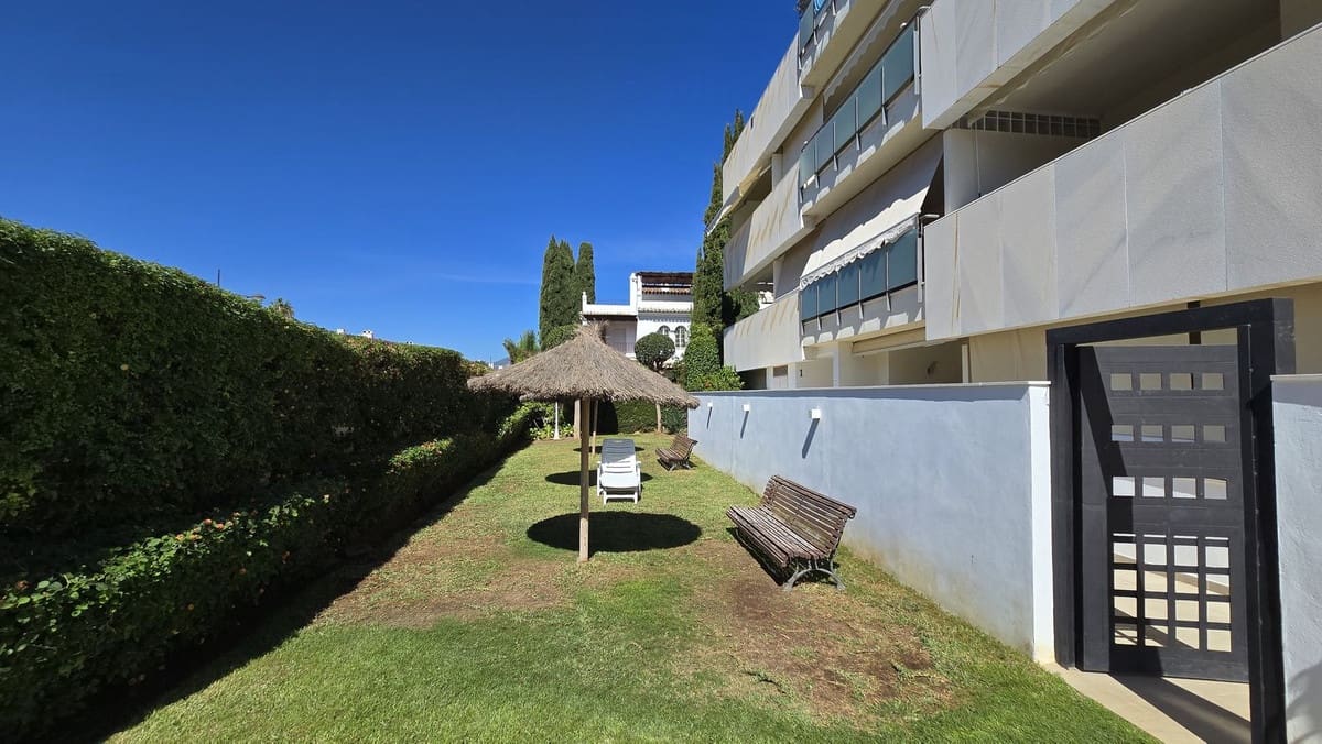 2 sypialnia Apartament do wynajęcia w San Pedro de Alcantara z basenem garażem - 2 300 € (Ref: 9509497)