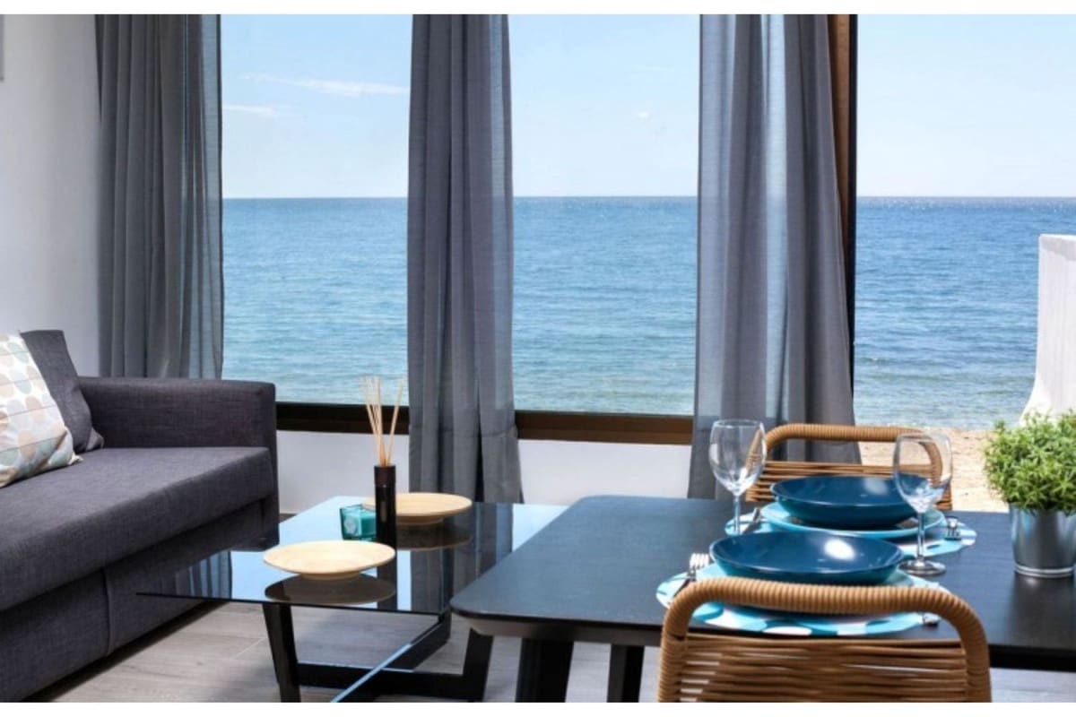 7 bedroom Apartment for sale in Benalmadena Costa - € 995,000 (Ref: 9509505)