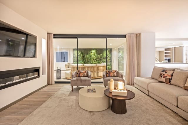 5 makuuhuone Huoneisto myytävänä paikassa Puerto Banus, Marbella - 2 350 000 € (Ref: 9509509)