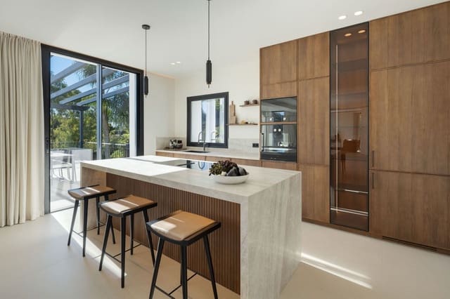 5 slaapkamer Villa te koop in Los Arqueros, Benahavís met zwembad garage - € 5.750.000 (Ref: 9509511)