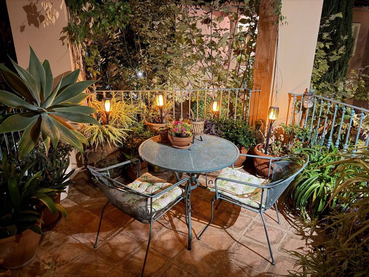 2 bedroom Penthouse for sale in Benahavis with pool garage - € 680,000 (Ref: 9509514)