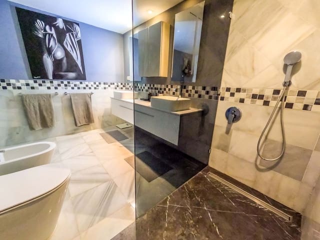 2 Zimmer Penthouse zu verkaufen in Benahavís mit Pool Garage - 680.000 € (Ref: 9509514)